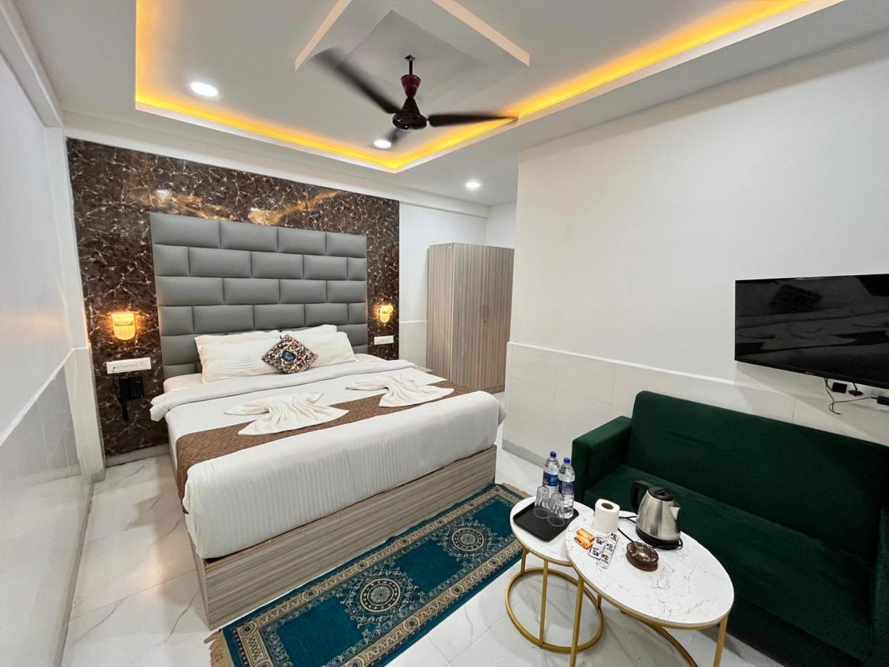 Hotel Small Daddy Plus Calangute Eksteriør billede