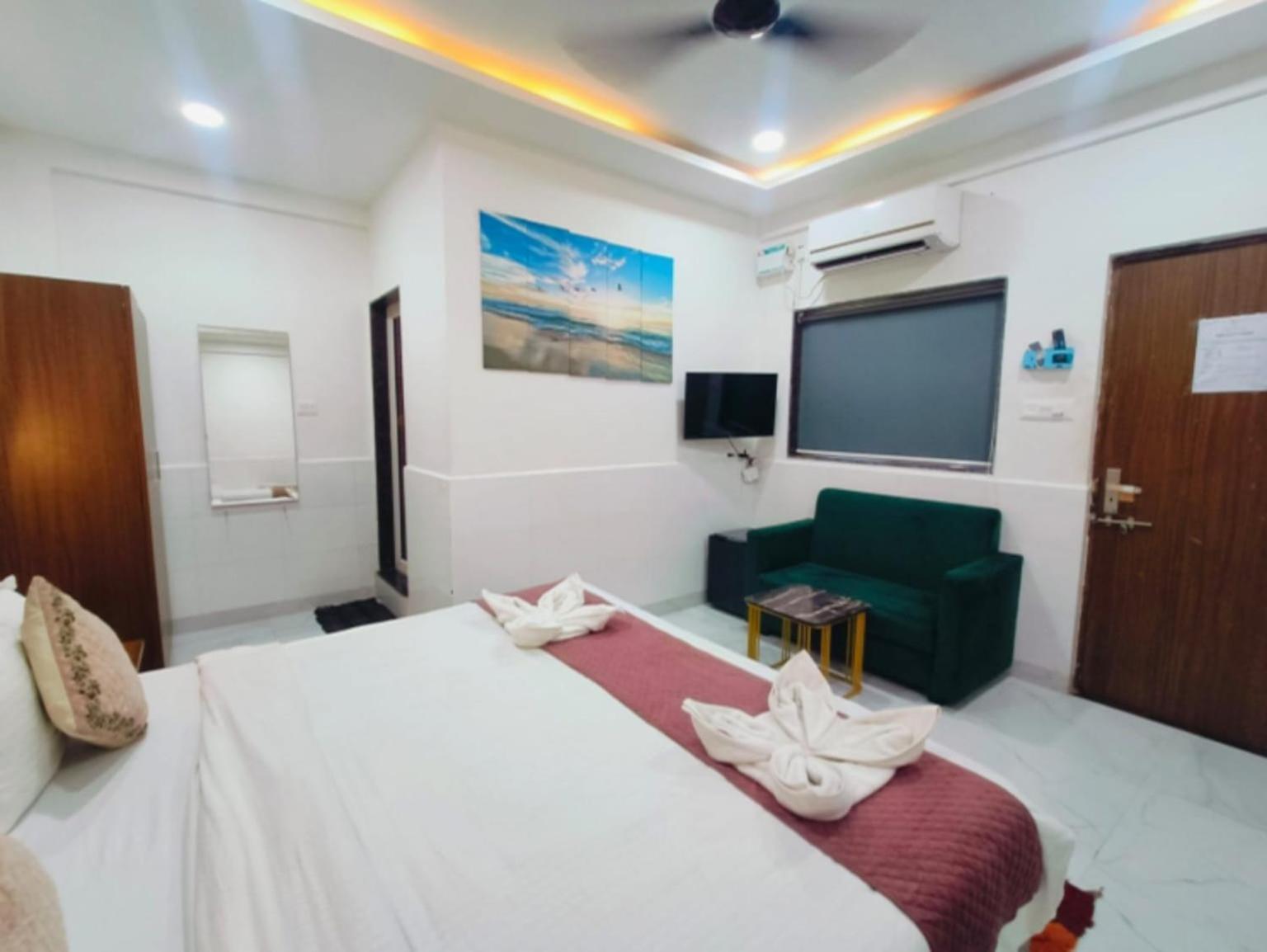 Hotel Small Daddy Plus Calangute Eksteriør billede