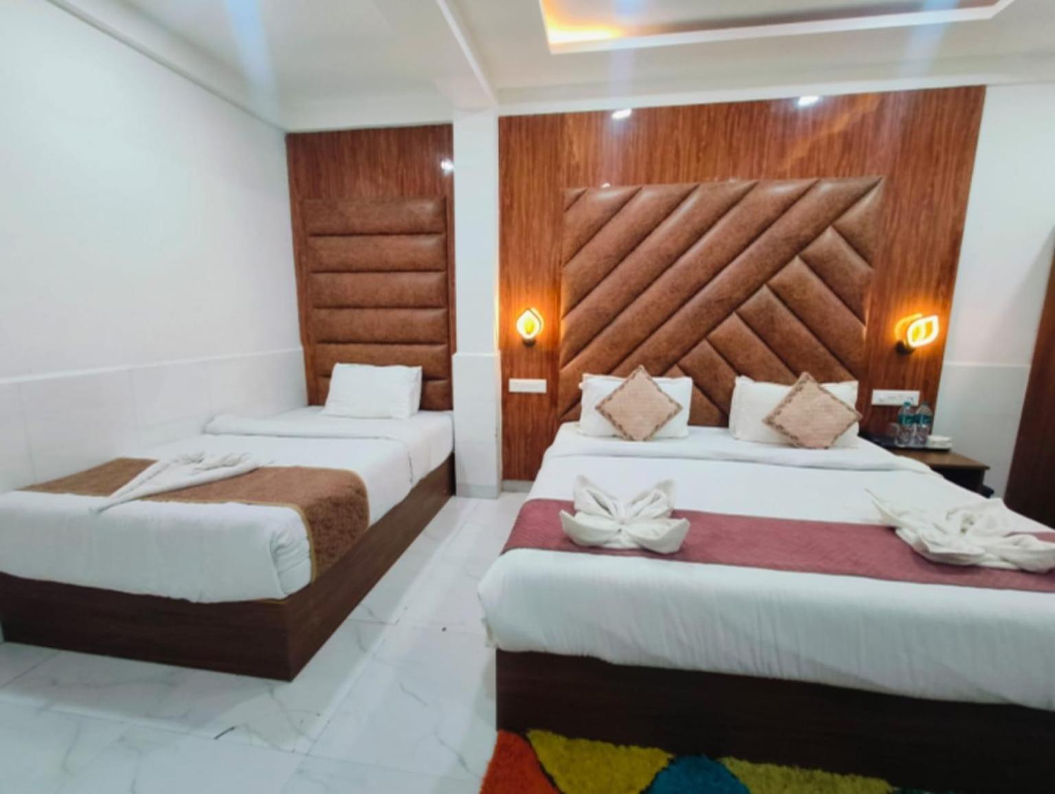 Hotel Small Daddy Plus Calangute Eksteriør billede
